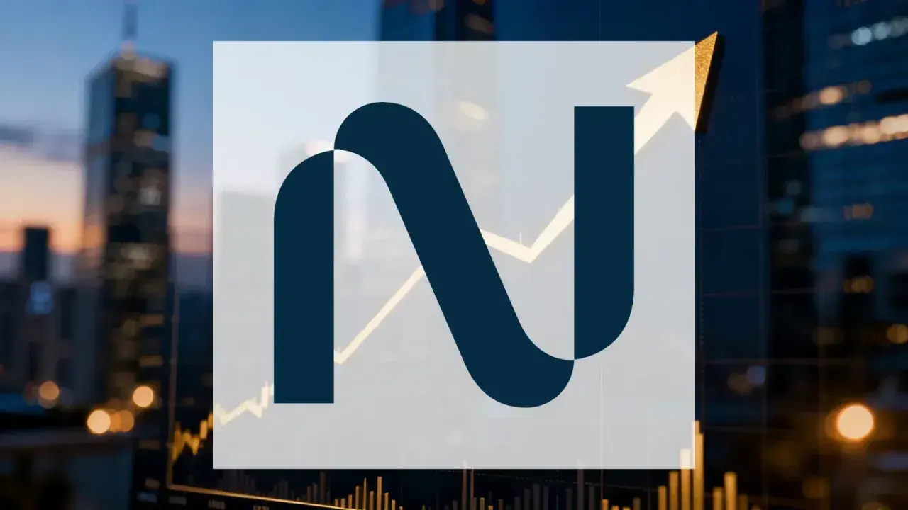 Das Nebius-Logo über einem steigenden Aktienchart vor einer nächtlichen Skyline.