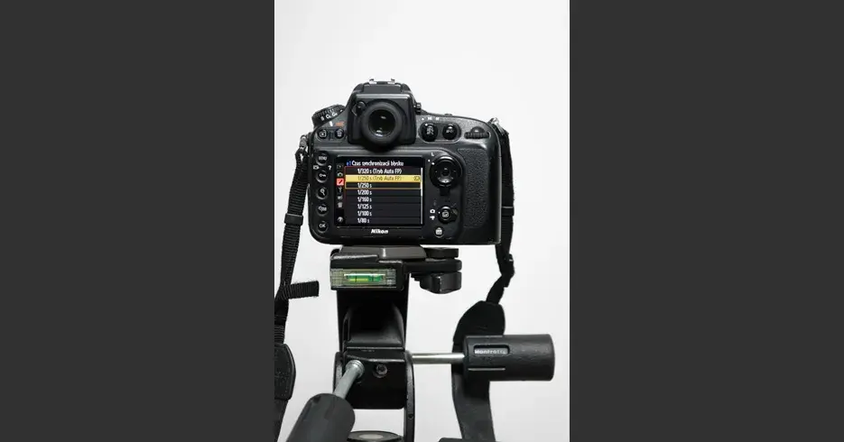 Jak wyłączyć lampę błyskową w aparacie Nikon - proste kroki i porady