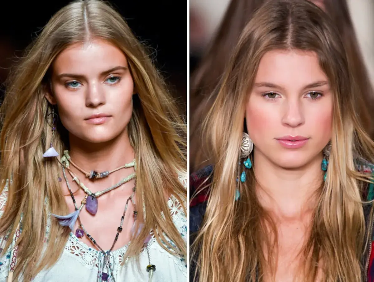 Dos modelos con pelo rubio y largo, con un estilo bohemio. Inspiración para como aclarar el pelo de forma natural.
