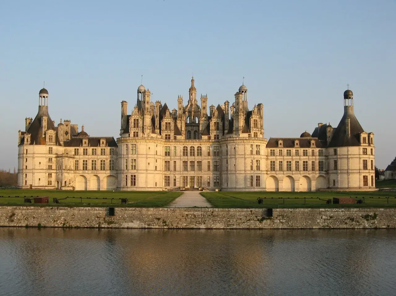 Zamek w Chambord: historia, ceny biletów i sekrety architektury, które musisz poznać