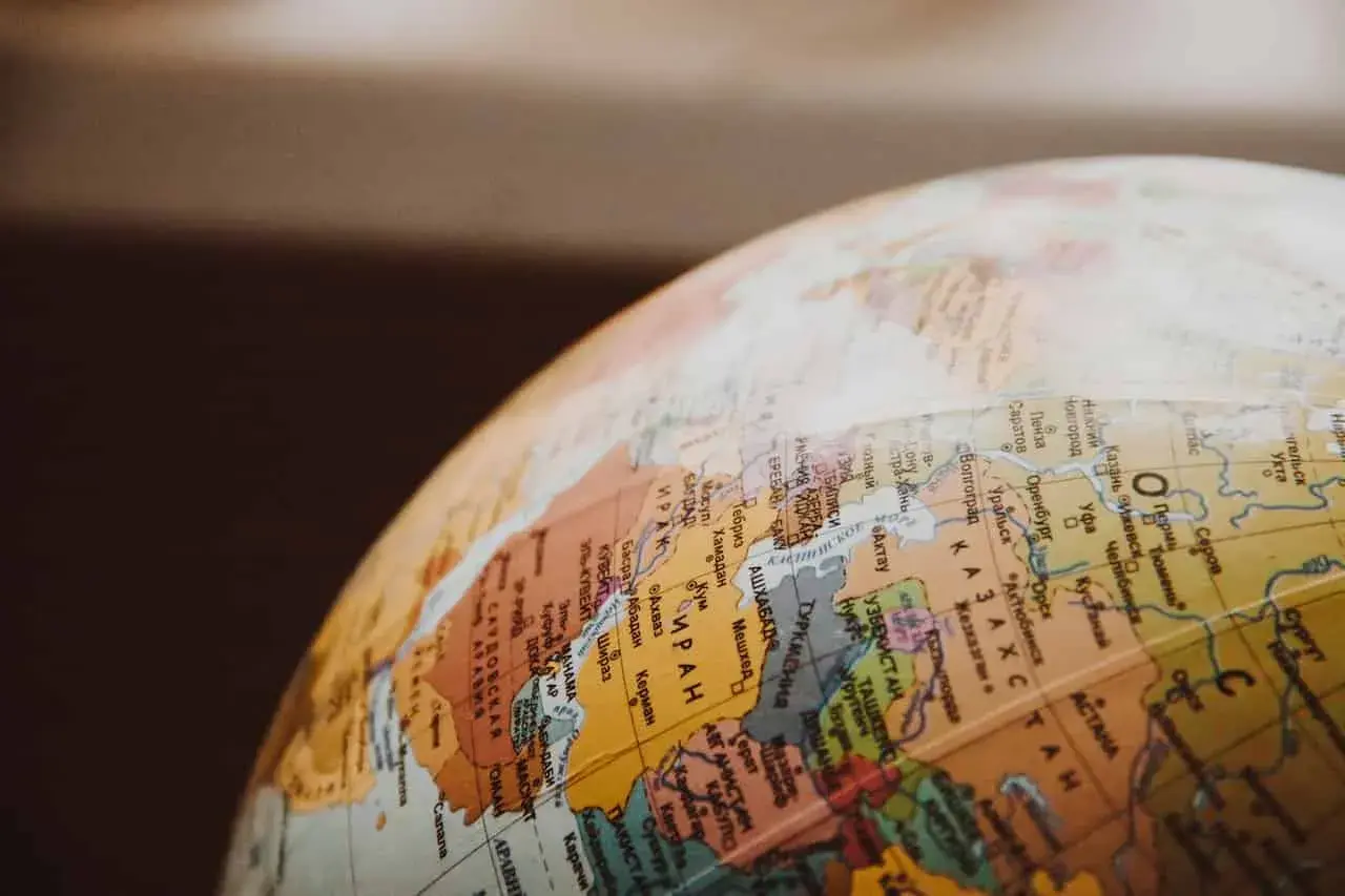 Jak ozdobić zeszyt do geografii, aby był wyjątkowy i inspirujący