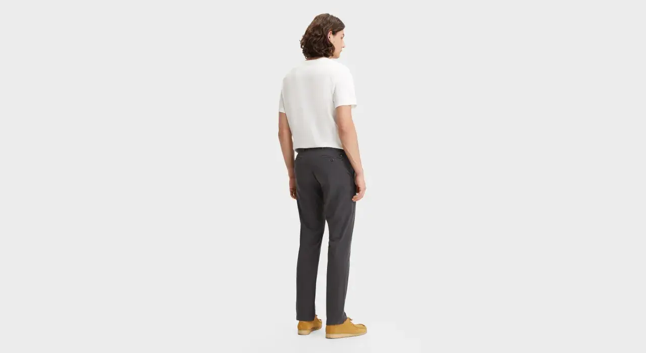 ¿"Pants" o "trousers"? Traduce "A él no le gustan mis pantalones"
