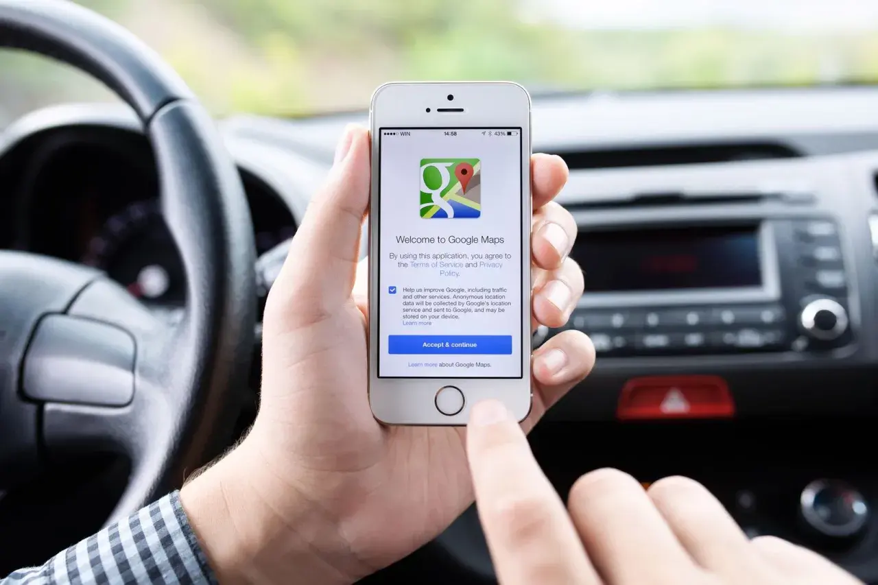 Jak podłączyć iPhone do samochodu – proste kroki bez problemów z CarPlay i Bluetooth