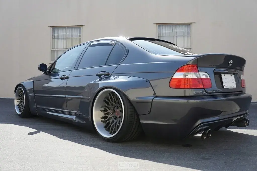 E46 spoiler: Od CSL po GT Wybierz swój styl i nie daj się złapać!