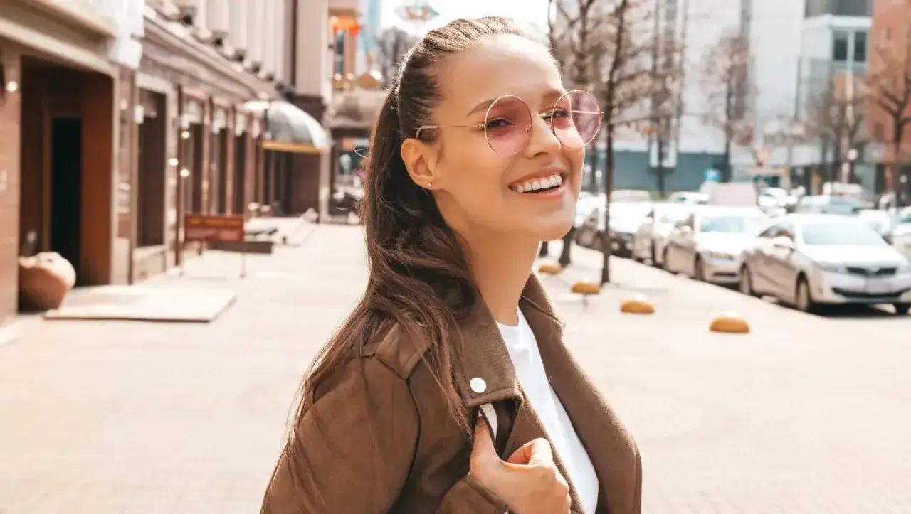 Fotochromy w okularach: Jak działają? Wady, zalety i czy warto?