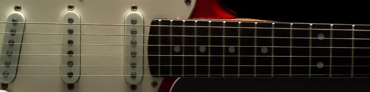 Gitara elektryczna: 6, 7, 8 czy 12 strun? Wybierz idealną!