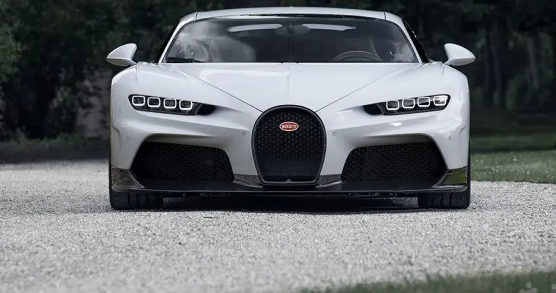 Ile kosztuje wymiana oleju w Bugatti Chiron? Zaskakujące ceny!