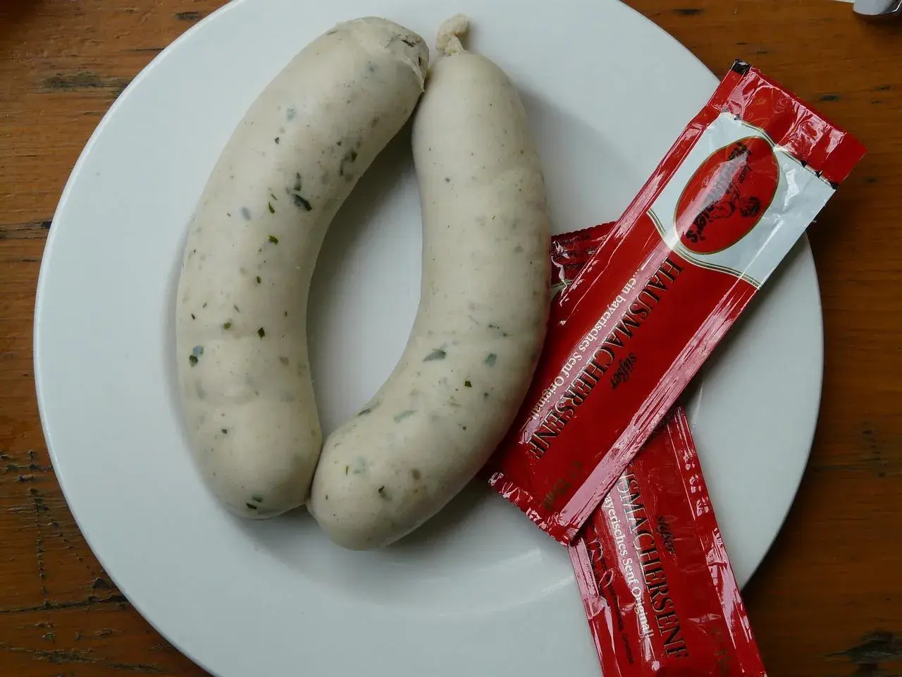 Jakie przyprawy do kiełbas? Odkryj sekrety idealnego smaku