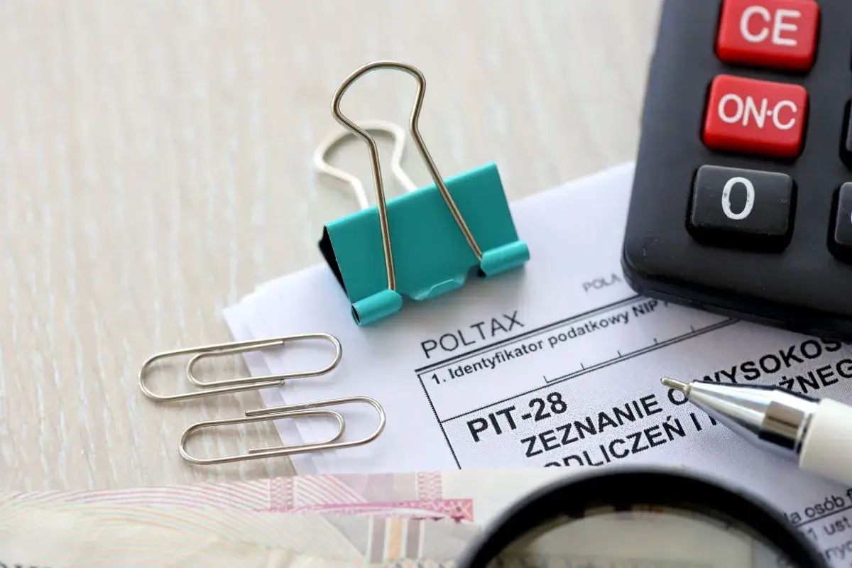 PIT-28 najem 2025: Termin (30.04.2026) i jak uniknąć błędów?