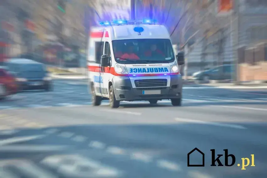 Koszty transportu medycznego w Polsce: ceny, NFZ, jak wybrać?
