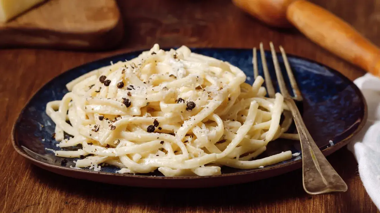Najprostsze spaghetti: szybkie i łatwe przepisy na każdy dzień