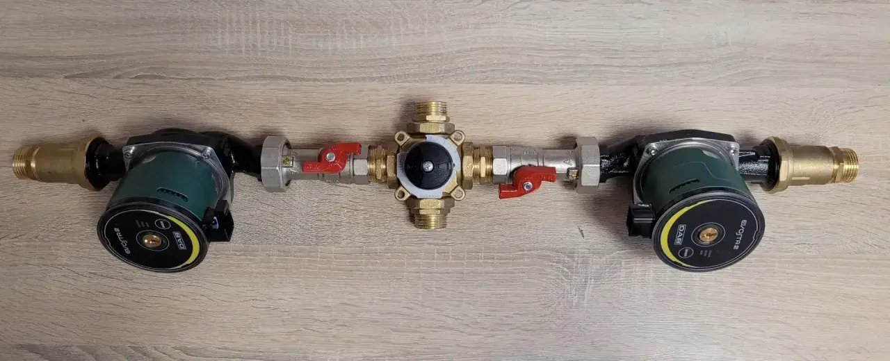 Sprzęgło hydrauliczne czy zawór czterodrogowy - co wybrać do instalacji?