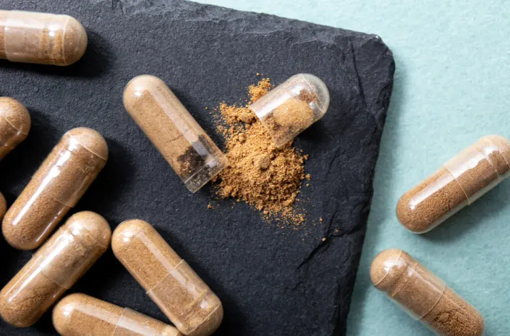 Ashwagandha: Dawkowanie i pora. Jak stosować dla najlepszych efektów?