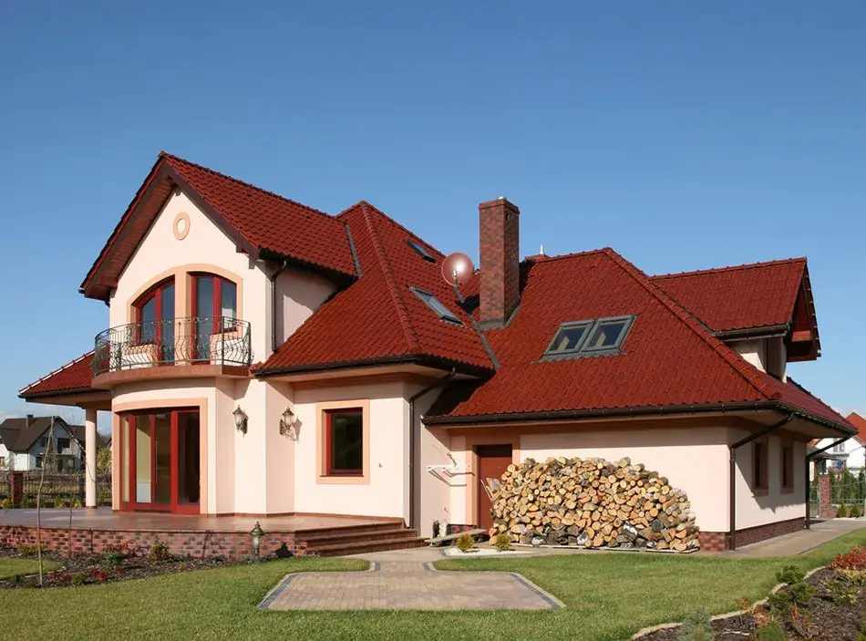 Jaka elewacja do czerwonego dachu? Odkryj idealne kolory!