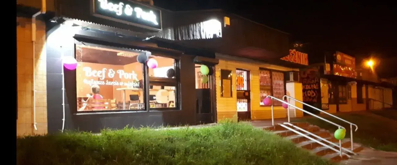 Gdzie zjeść w Dąbrowie Górniczej? Sprawdzone miejsca na pyszny posiłek