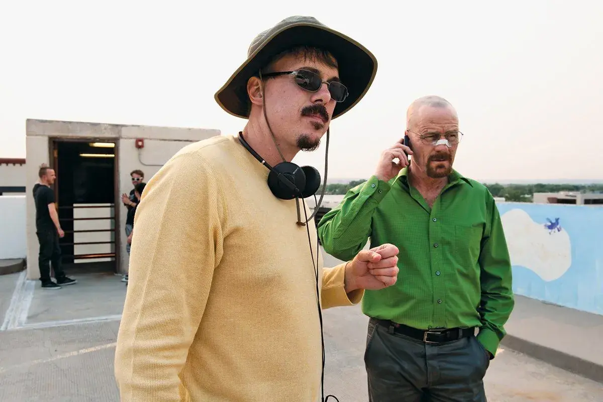 Vince Gilligan, twórca filmów, seriali i programów, na planie z Bryanem Cranstonem.