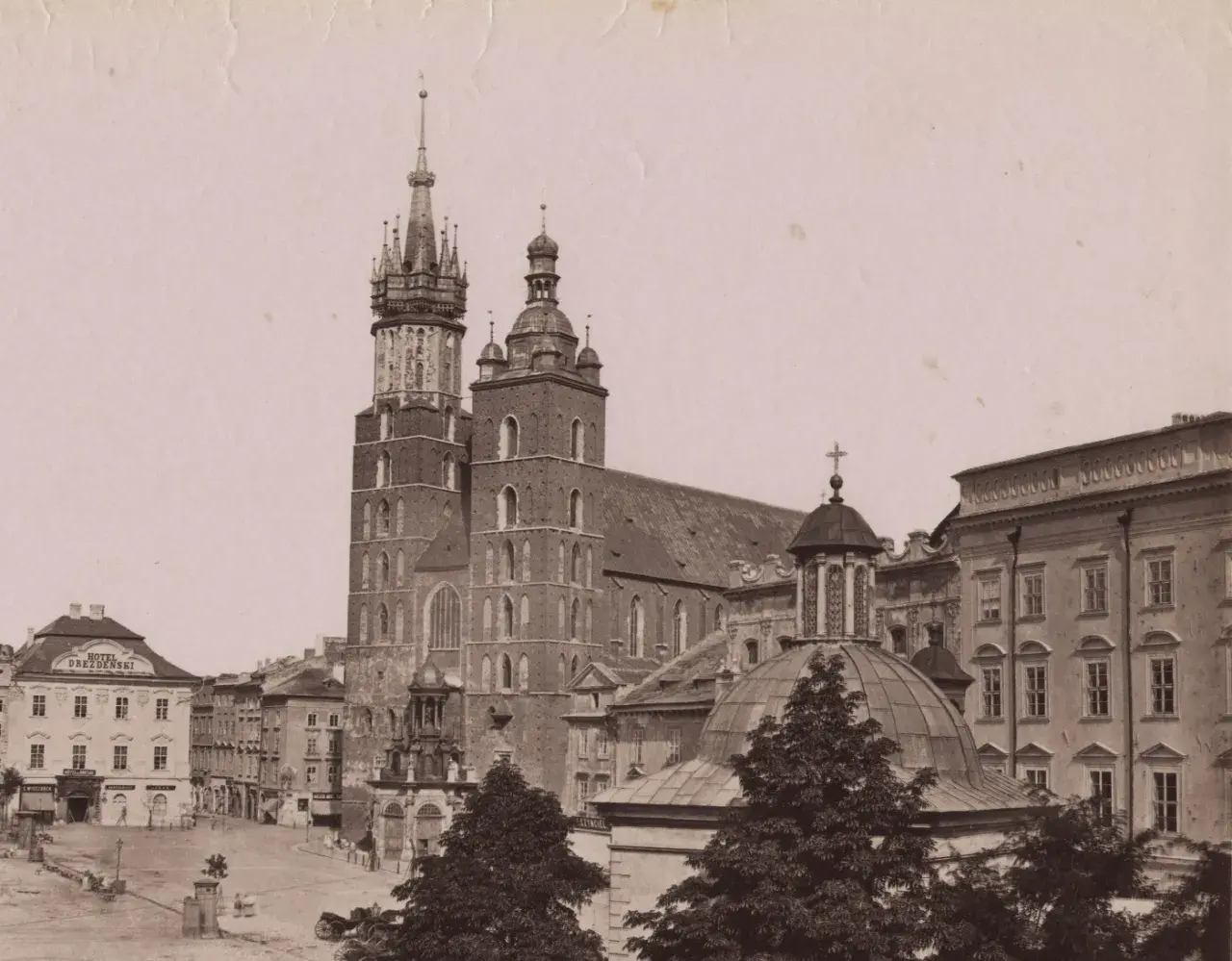 Jak wygląda kościół mariacki w Krakowie? Zobacz jego niezwykłe detale