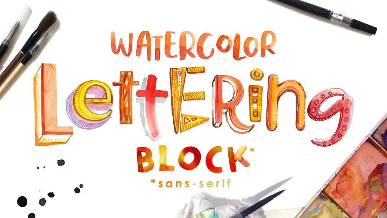 Letras de acuarela vibrantes y detalladas forman "WATERCOLOR LETTERING BLOCK". Pinceles y acuarelas sugieren el proceso creativo.