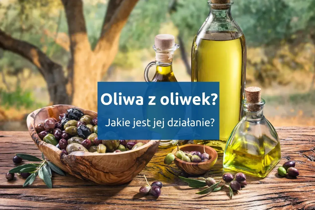 Nawilżanie gardła oliwą z oliwek? Sprawdź, jak działa ten naturalny sposób na ulgę. Miska oliwek i butelki oliwy na drewnianym stole.