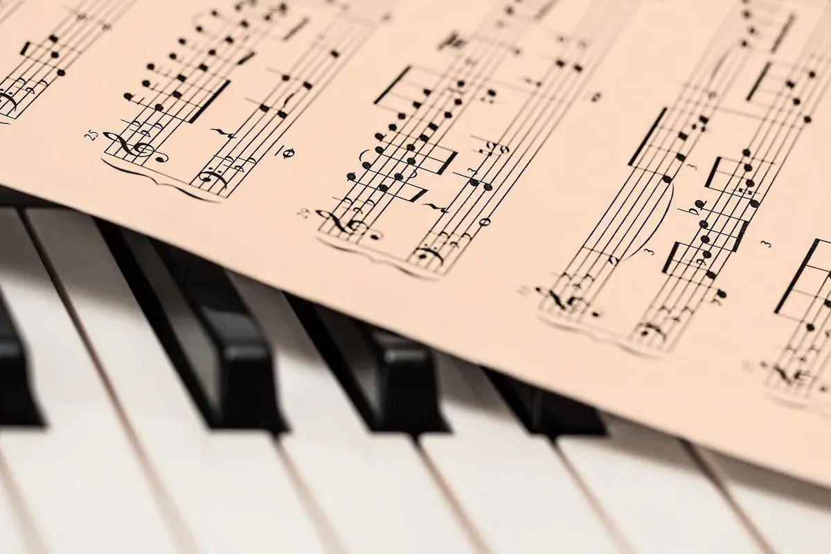 Największe utwory muzyki klasycznej: Co musisz znać?