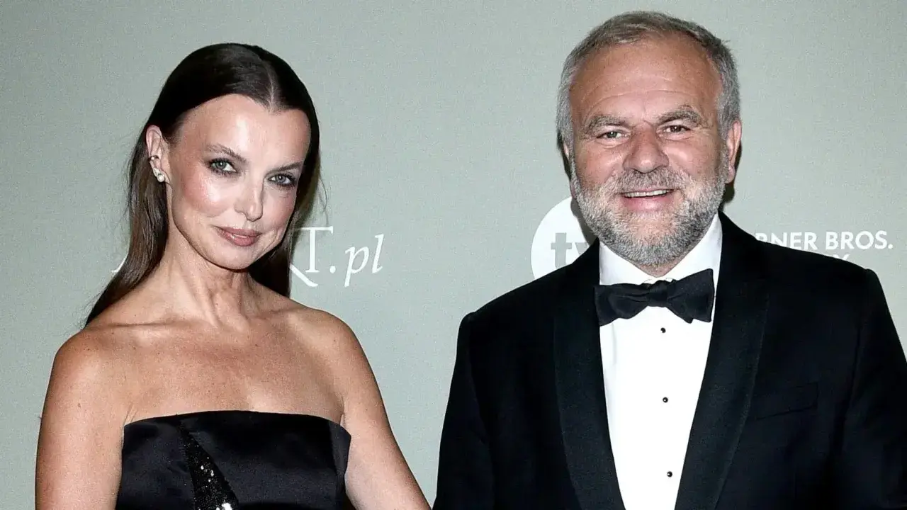 Katarzyna Sokołowska z mężem na gali. Elegancka para w wieczorowych strojach.