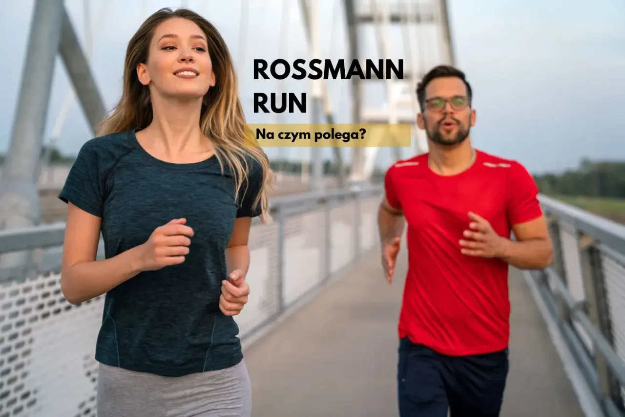 Uśmiechnięta kobieta i mężczyzna w okularach biegną na moście. Napis "ROSSMANN RUN" sugeruje wydarzenie sportowe.