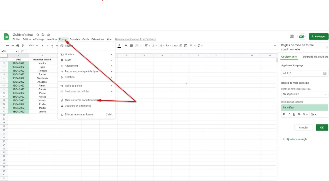 Dans Google Sheets, le menu "Format" permet d'accéder à "Mise en forme conditionnelle" pour étendre la formule.