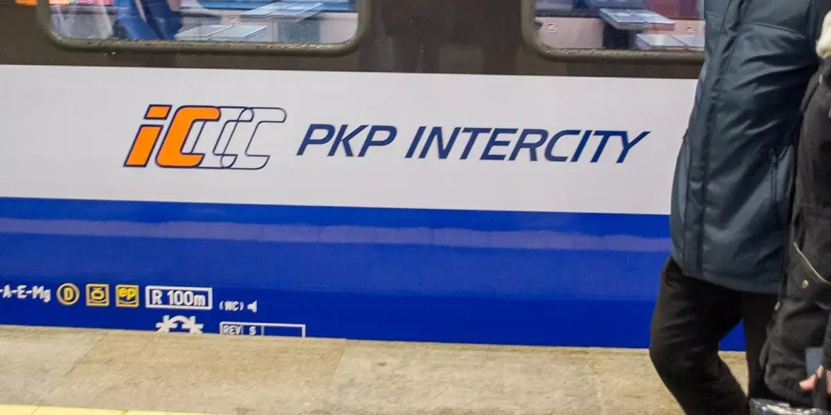 Czy można kupić bilet intercity w pociągu? Sprawdź zasady i kary