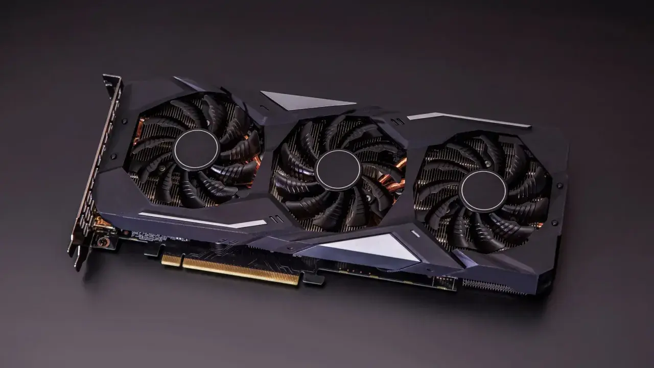 Eine leistungsstarke Grafikkarte mit drei Lüftern, die für Gaming-Enthusiasten die aktuell beste Grafikkarte darstellt.