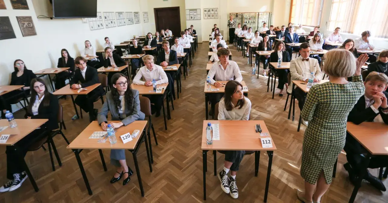 Ile trwa matura rozszerzona z biologii? Sprawdź, by nie stracić czasu