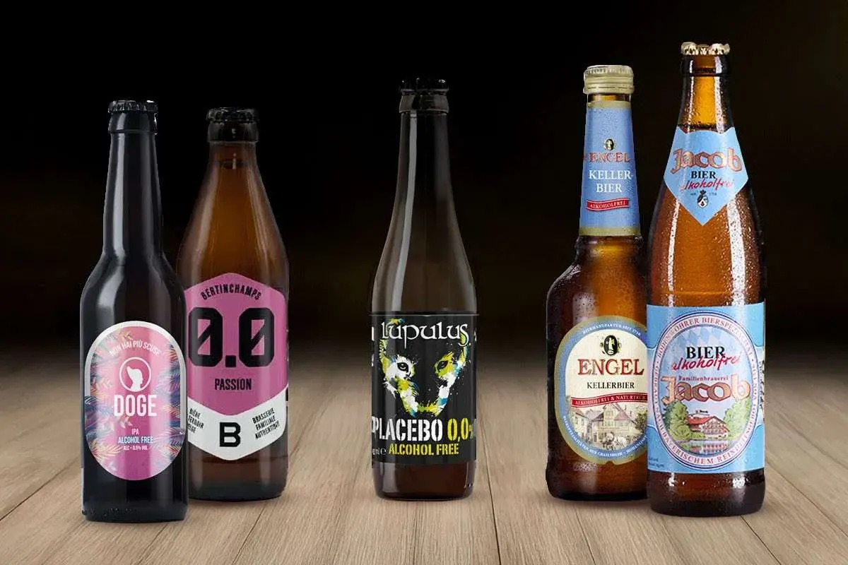 Cinque birre analcoliche, perfette per chi cerca una birra meno amara e senza pensieri.