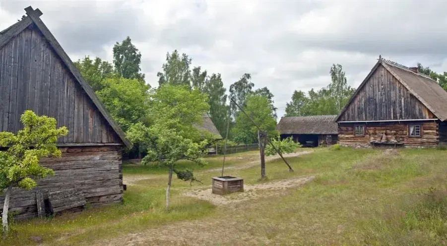 Odkryj fascynującą historię skansenu wsi kaszubskiej i jego skarby