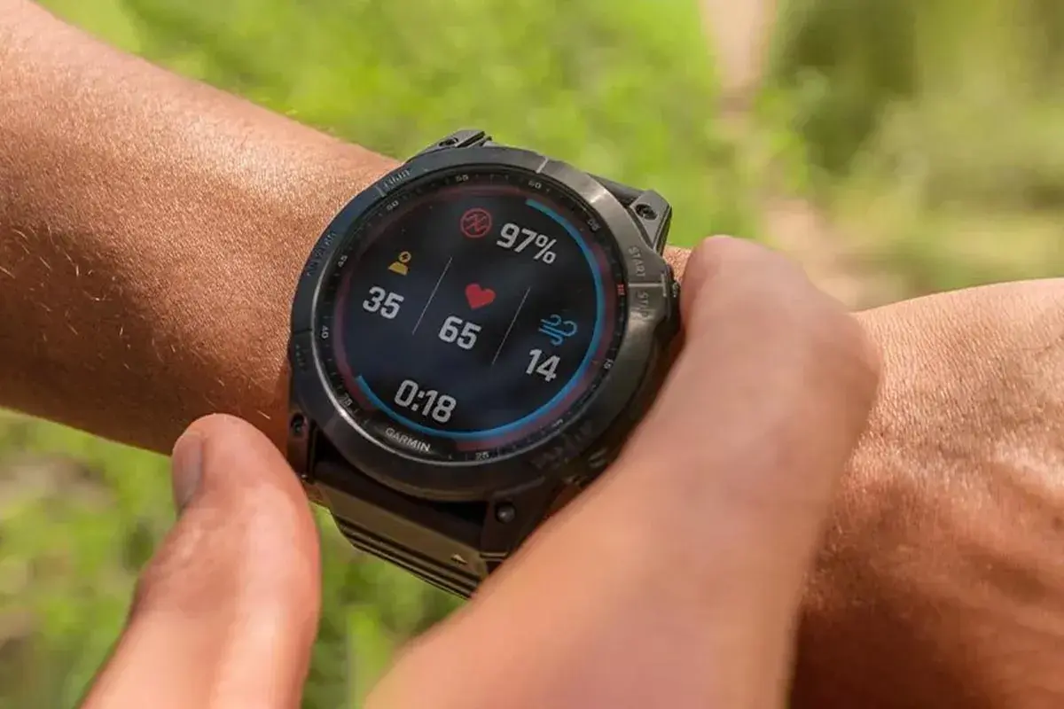 Garmin Fenix 7 Pro Solar im Test: Puls 65, 35 Schritte, 14 Wind. Perfekt für Outdoor-Abenteuer.
