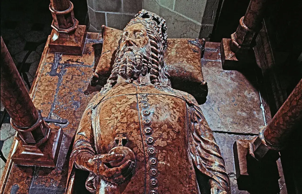 Ostatnim królem Polski z dynastii Piastów był Kazimierz III Wielki