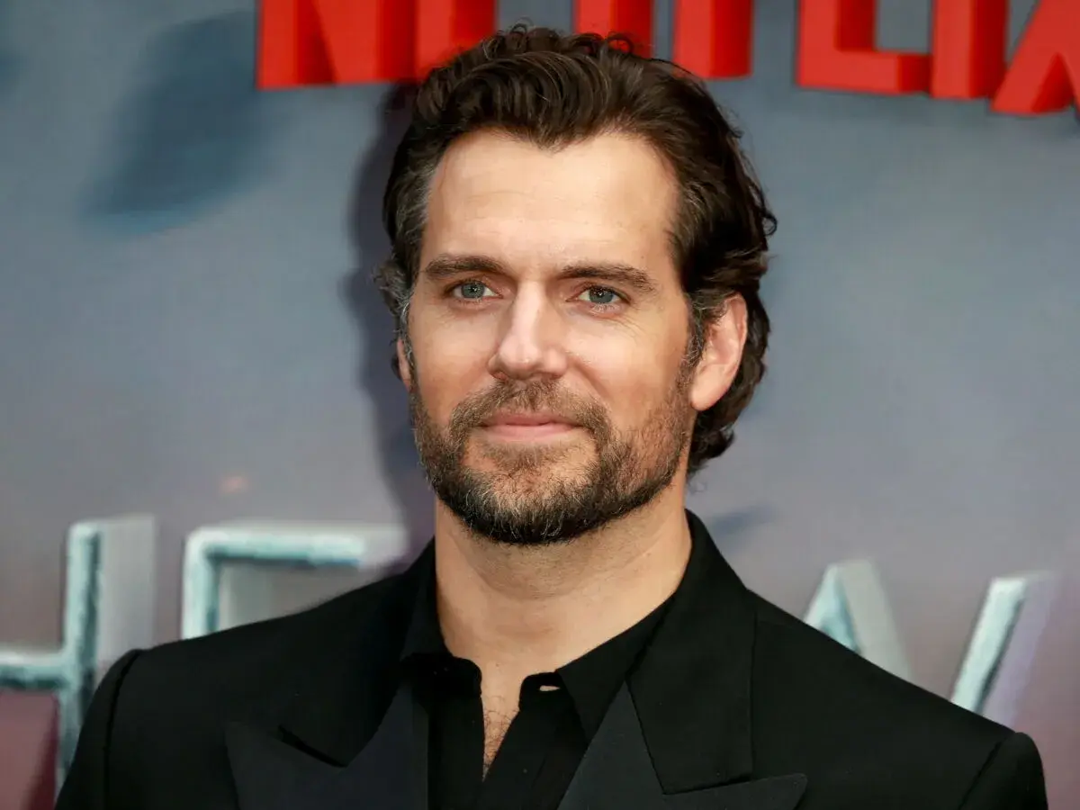 Geralt de Riv, Henry Cavill, l'acteur incarne le sorceleur avec charisme.