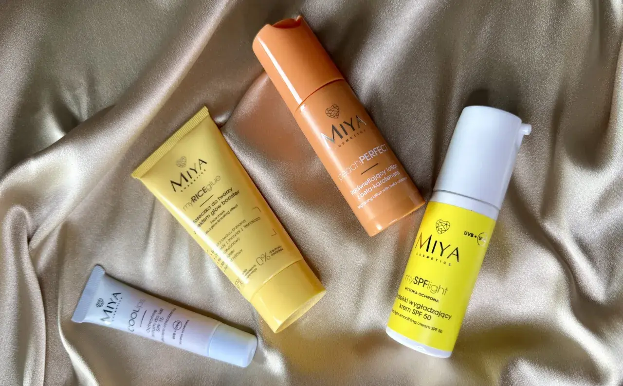 Zestaw kosmetyków Miya: maseczka, rozświetlający lotion i krem z filtrem SPF 50.