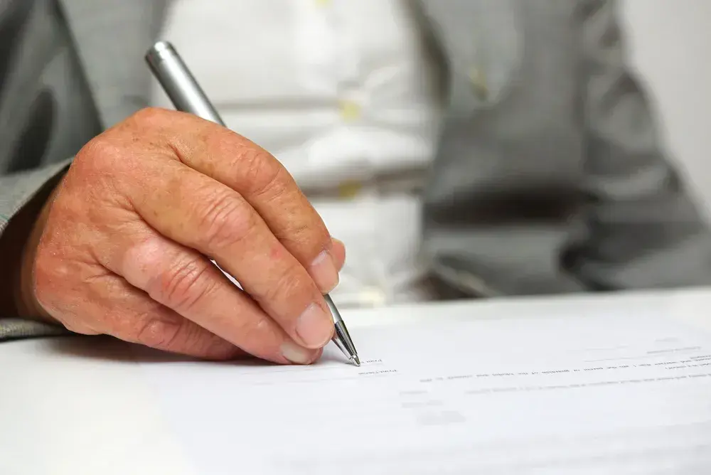 Jak się pisze testament - uniknij błędów i stwórz ważny dokument