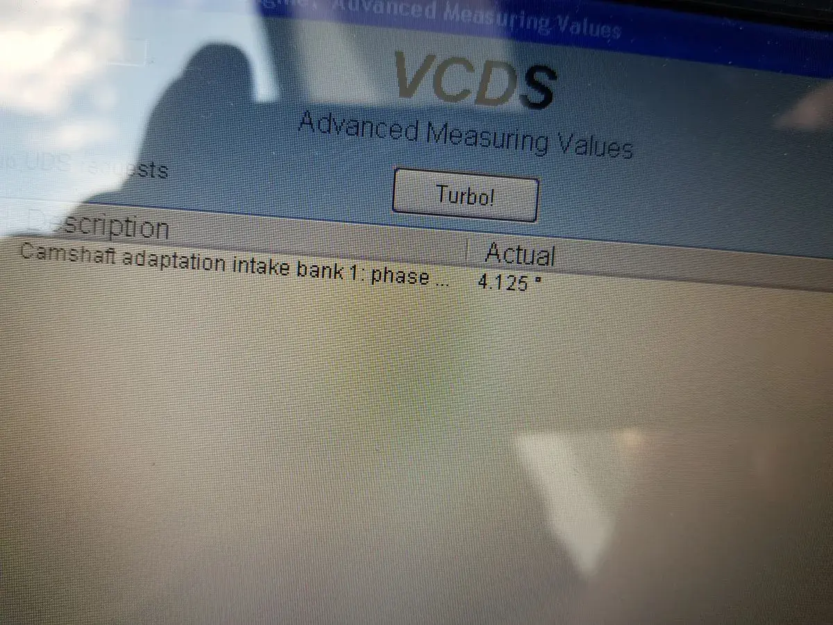 VCDS pokazuje adaptację wałka rozrządu 4.125°. To ważny parametr dla kąta wtrysku 1.9 TDI pompowtryski.