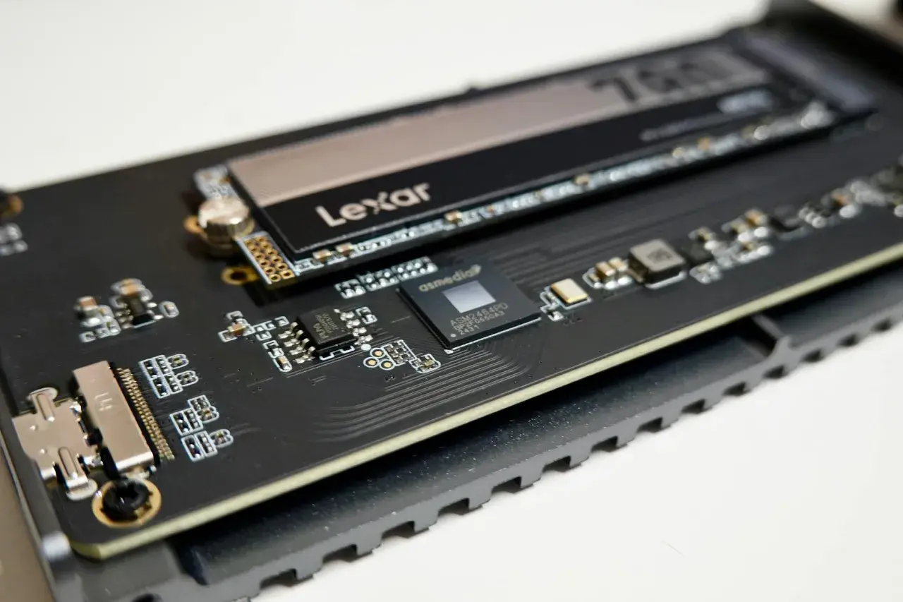 Dysk Lexar z kontrolerem Asmedia, gotowy do pracy z prędkością PCIe 3.0 x4.