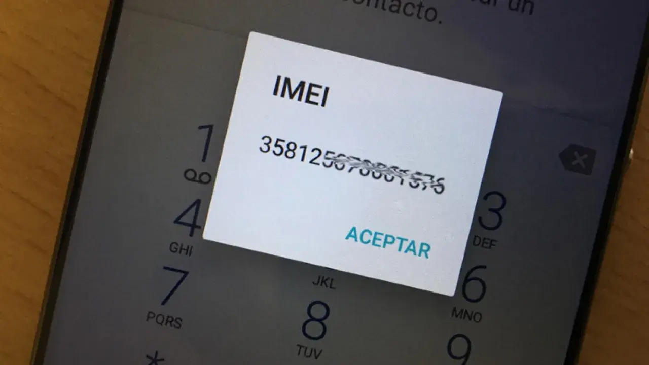 Ventana emergente muestra el código IMEI de un teléfono.