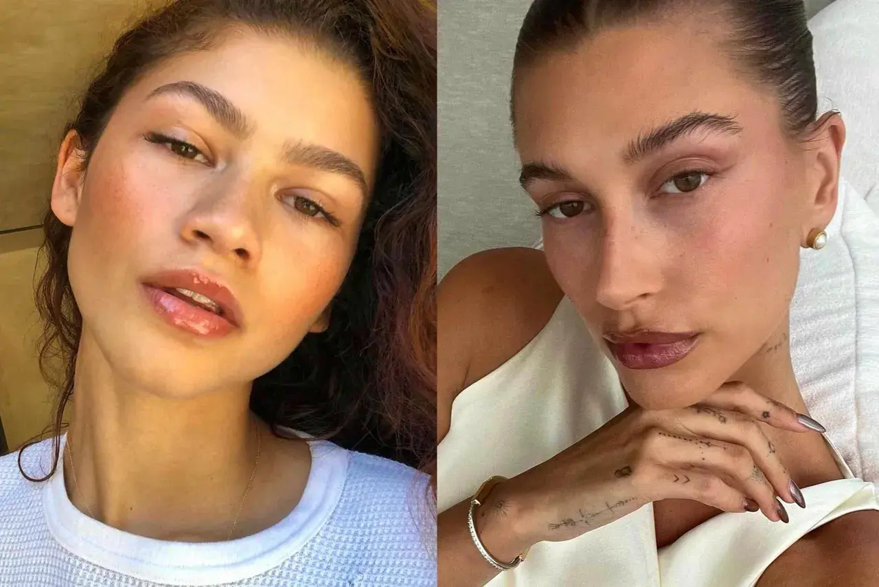 Två kvinnor med en clean look. Den ena med glansiga läppar och mjuk makeup, den andra med en mer definierad läppfärg och markerade ögonbryn.