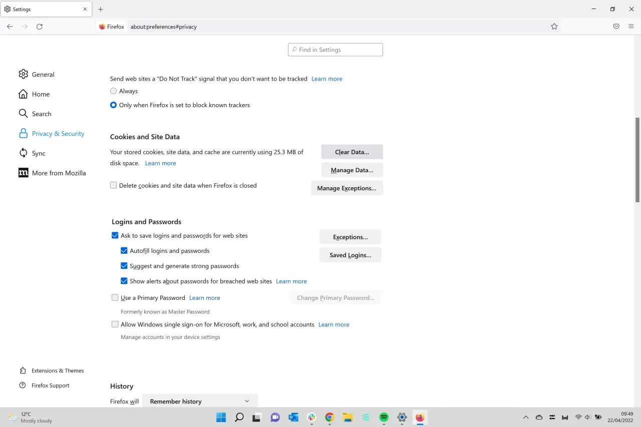 Ustawienia prywatności Firefox. Zobacz, jak wyczyścić pamięć podręczną przeglądarki Firefox, usuwając dane stron i ciasteczka.