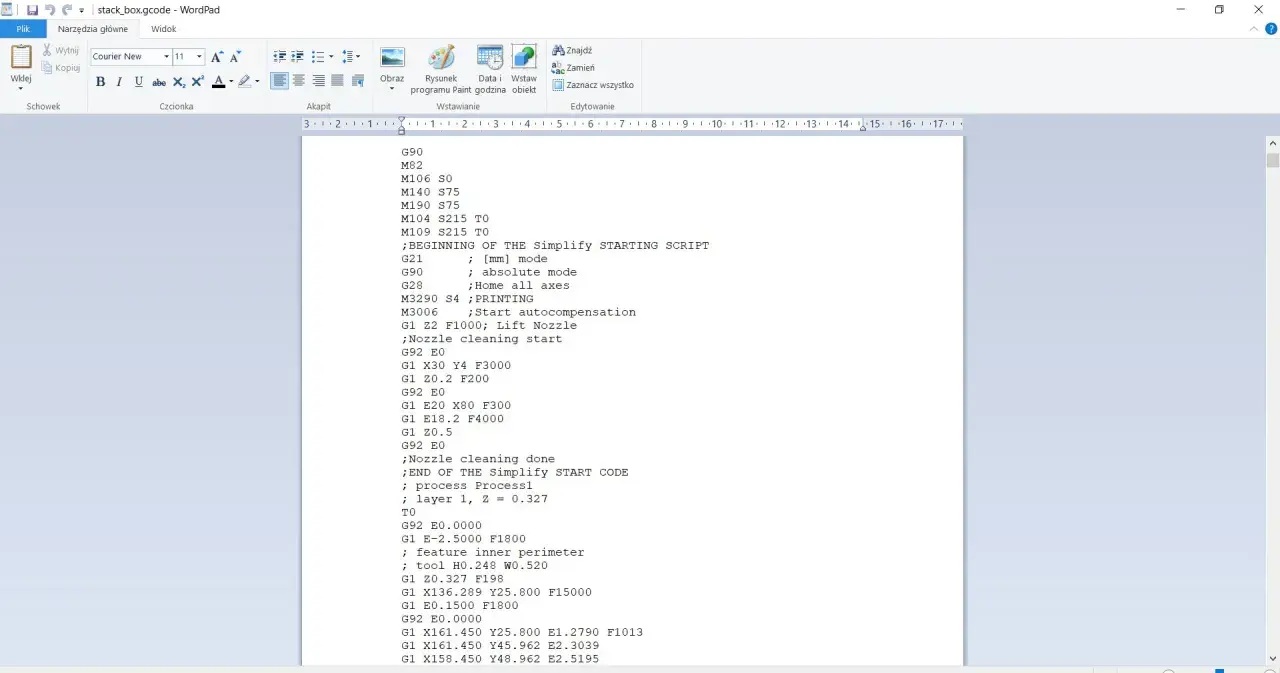 Fragment kodu G-code, zawierający instrukcje dla drukarki 3D, w tym komendy G i M, parametry ruchu oraz ustawienia.