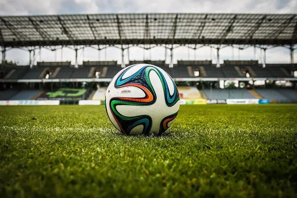 Ile zarabia sędzia międzynarodowy? Niezwykłe zarobki w UEFA i FIFA!