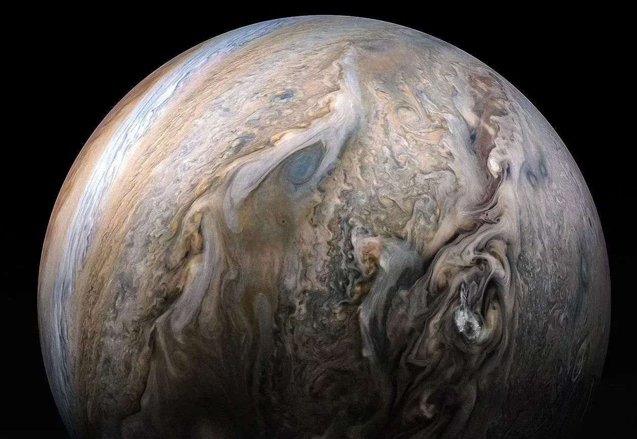 Wspaniałe zdjecia planet! Jupiter w całej okazałości, z wirującymi chmurami i burzami, jak na obrazach z kosmosu.