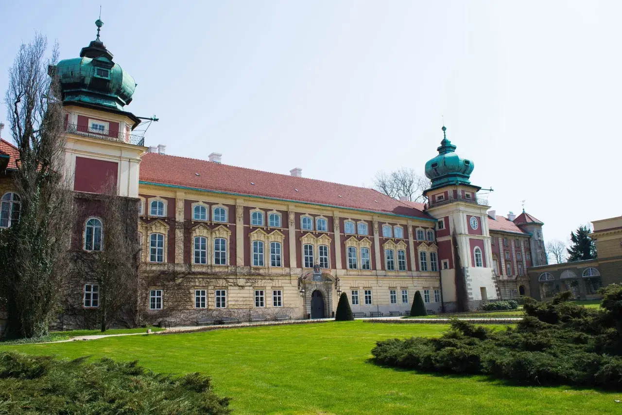 Ciekawostki o zamku w Łańcucie, które zaskoczą każdego miłośnika historii