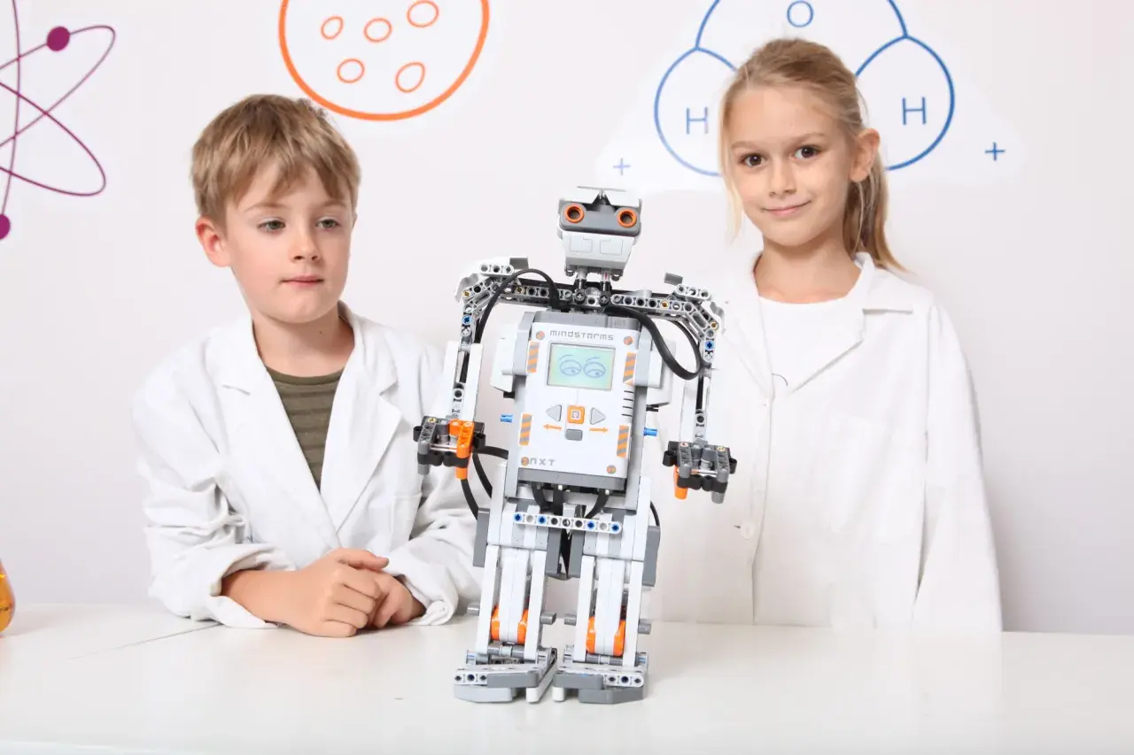 Zajęcia z robotyki dla dzieci: Jak wybrać kurs i ile to kosztuje?
