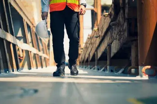 Buty robocze co ile wymiana: uniknij niebezpieczeństw i kosztów