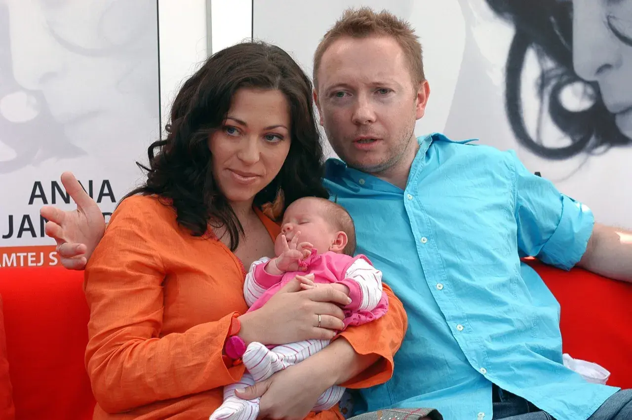 Natalia Kukulska z mężem i maleńkim dzieckiem. Rodzina prezentuje swoje najcenniejsze skarby.