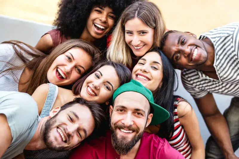 MBTI: Które typy osobowości pasują do siebie w miłości i przyjaźni?